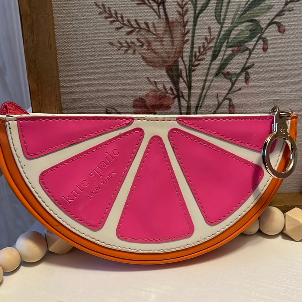 Kate Spade Vintage Grapefruit Slice coin pouch/keychain